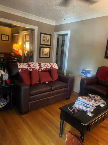 1648 85th St, Chicago, IL 60617-2237