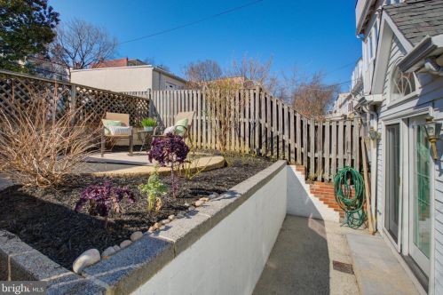 2812 27 St, Washington DC 20007-3144 exterior