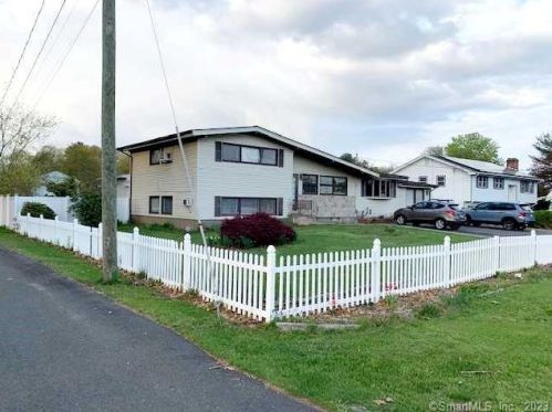 36 Belmont Ave, Windsor CT  06095-3335 exterior