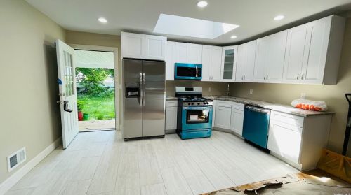 432 17th St, Babylon NY  11704-2629 exterior