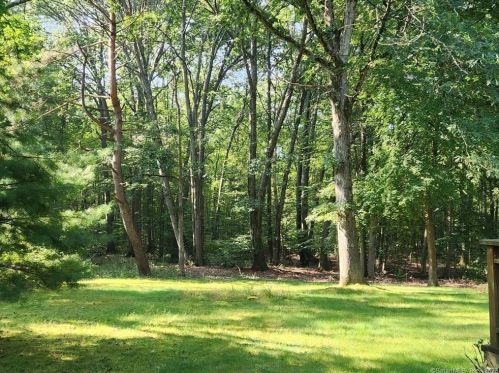 737 Burnham St, Hartford CT 06108-0010 exterior