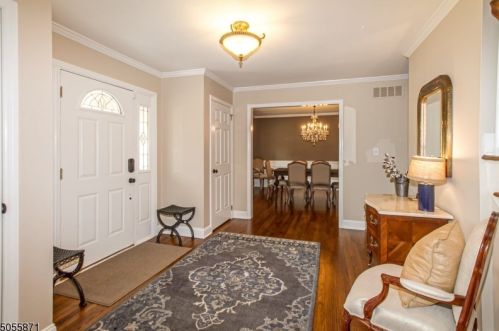 1561 Rahway Rd, Scotch Plains, NJ 07076-2729