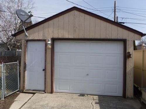 1610 Reed Ave, Manitowoc, WI 54220-1835