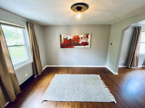 3006 Brentwood Ave, Pittsburgh PA  15227-2817 exterior