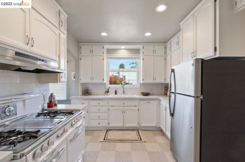 1912 Fairview St, Berkeley CA 94703-2429 exterior