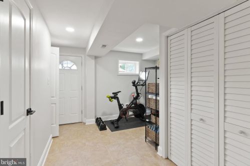 4355 G St, Washington DC  20019-4255 exterior