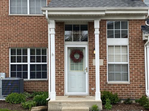 7 Astoria Ct, Elmhurst IL  60126-5623 exterior