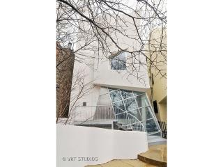 1249 Dickens Ave, Chicago IL  60614-4040 exterior