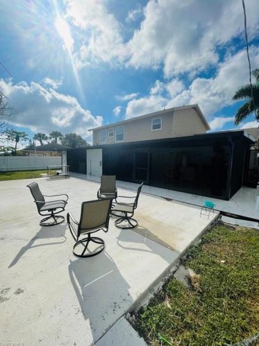 2442 44 St, Naples FL 34116-7917 exterior