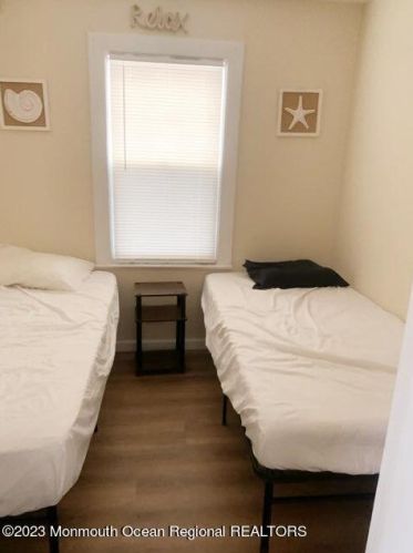 323 14th Ave, Belmar NJ  07719-2513 exterior