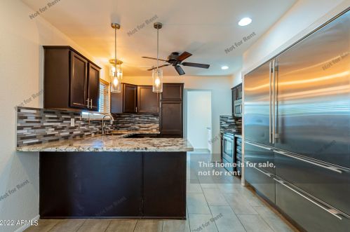 1023 Charleston Ave, Phoenix AZ  85022-1143 exterior