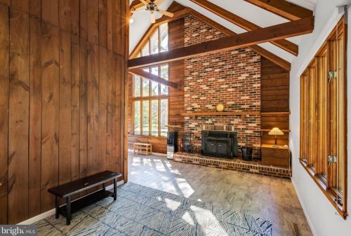 29 Dogwood Ln, Chester PA 19014-1210 exterior