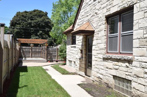 3009 77 St, Milwaukee WI 53222-5018 exterior