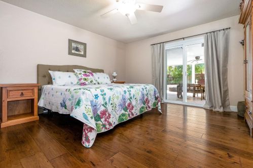 100 Cyn Rim Dr, Folsom CA 95630-2034 exterior