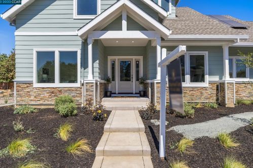 1711 Berrywood Dr, Concord, CA 94521