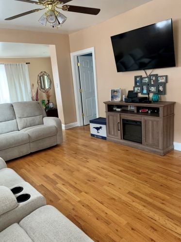 2153 Marmora Ave, Chicago IL 60639-2832 exterior