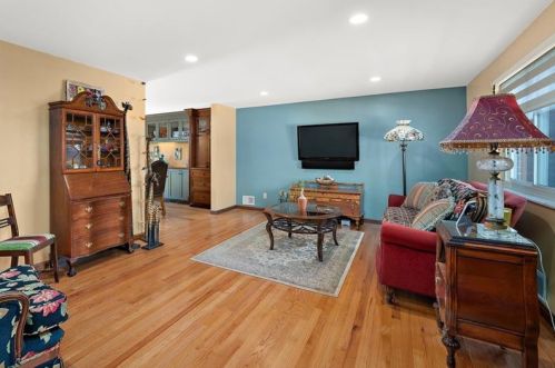 616 Whitney Ave, Pittsburgh, PA 15221-3345