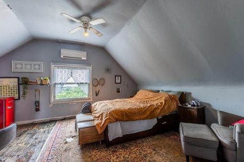 1406 Creedmoor Ave, Pittsburgh PA 15226-2438 exterior