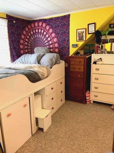 130 Haig Rd, Valley Stream NY 11581-2110 exterior