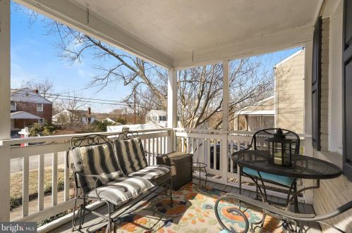 5849 Monticello Rd, Alexandria VA 22303-1301 exterior