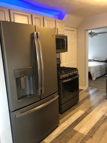 3930 Lawnview Ave, Pittsburgh PA 15227-1126 exterior