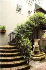 102 Church St, Charleston SC  29401-2502 exterior