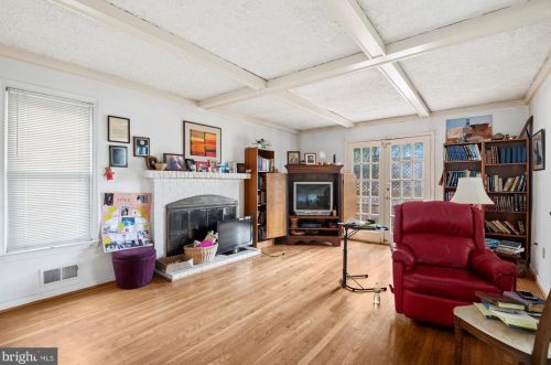 7907 Ivymount Ter, Rockville MD 20854-3753 exterior