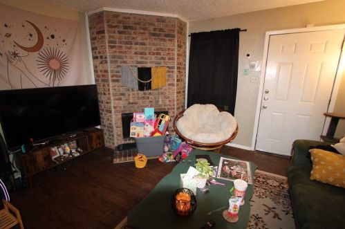 2243 Aspen Dr, Dallas TX  75227-8169 exterior