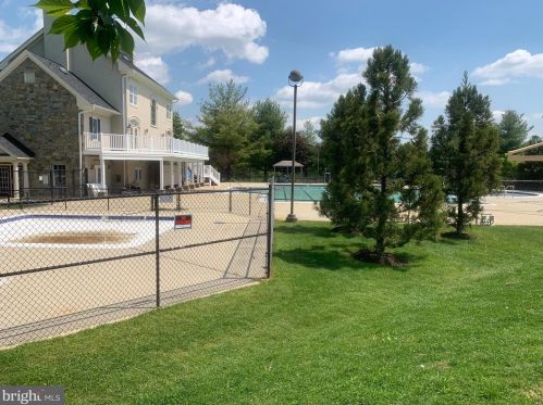 13504 Hayworth Dr, Rockville MD  20854-6395 exterior