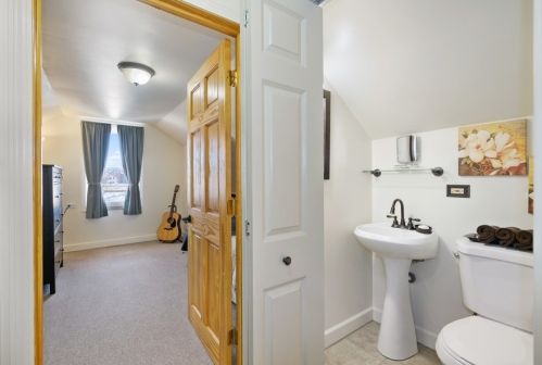 5250 Fletcher St, Chicago IL 60634-4006 exterior