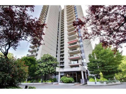 2221 1st Ave, Portland OR  97201-5061 exterior