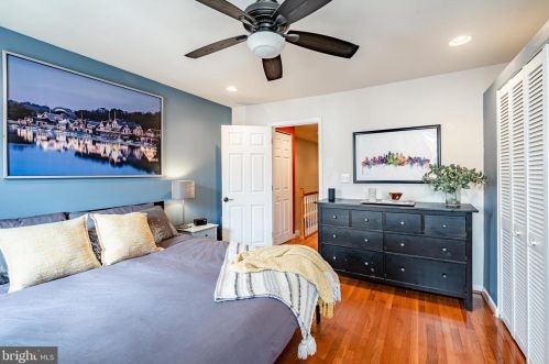 1513 Iseminger St, Philadelphia PA  19147-6215 exterior