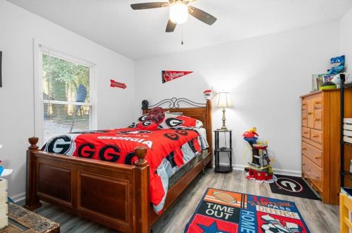 955 Lake Dr, Lithonia GA  30039-5747 exterior