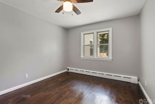 26 Fern St, Edison NJ  08817-4206 exterior