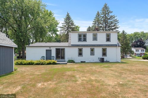 2083 Floral Dr, Saint Paul MN 55110-3849 exterior