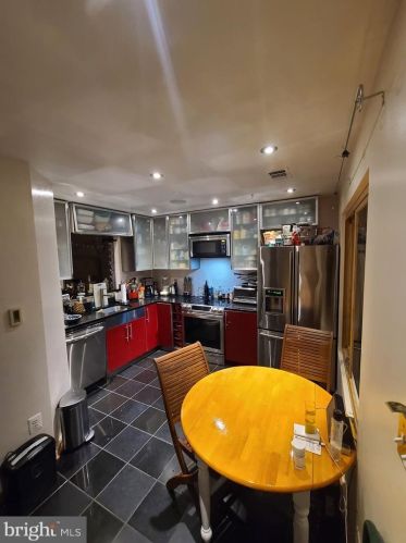 8547 Bells Ridge Ter, Rockville MD 20854-2794 exterior