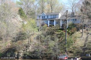 8230 Hickory Hill Dr, Manassas VA  20112-3159 exterior