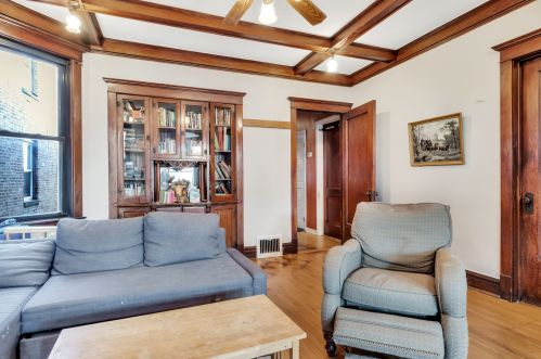 4710 Artesian Ave, Chicago IL 60659-5035 exterior