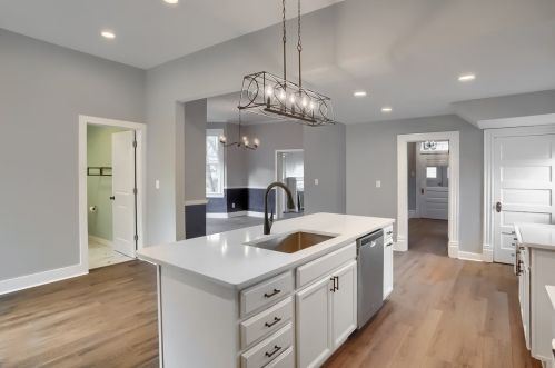 102 Linnview Ave, Pittsburgh PA  15210-3718 exterior