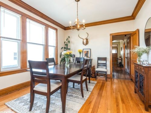 5713 Giddings St, Chicago IL 60630-3106 exterior