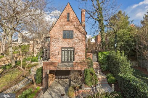 2446 Kalorama Rd, Washington DC 20008-1625 exterior