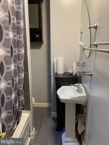 5820 Carpenter St, Philadelphia PA 19143-3010 exterior