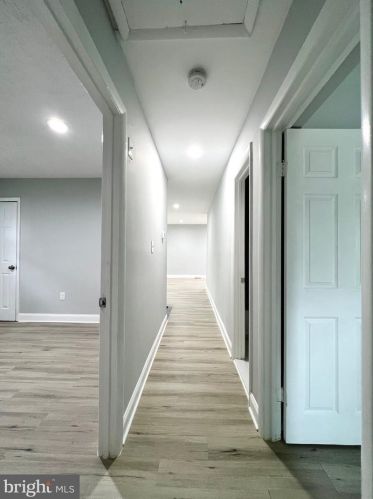 5910 Brookview Dr, Alexandria VA 22310-1819 exterior