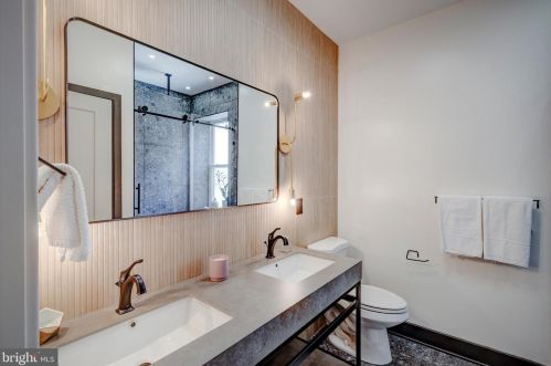 1025 51st St, Philadelphia PA  19143-4213 exterior