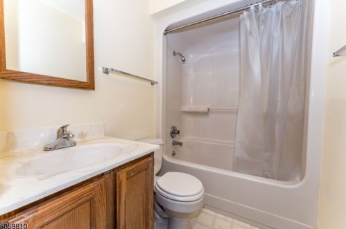 15 Newton Pl, Irvington NJ 07111-1408 exterior