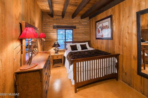 11330 Tanque Verde Rd, Tucson AZ  85749-8525 exterior