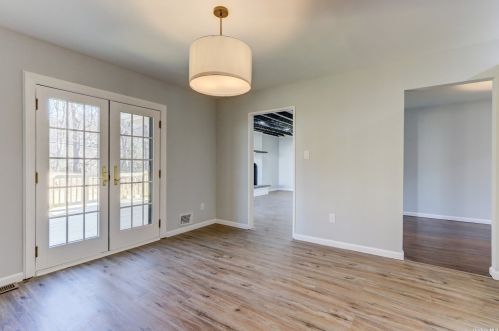 14 Gannet Dr, Commack NY 11725-4903 exterior