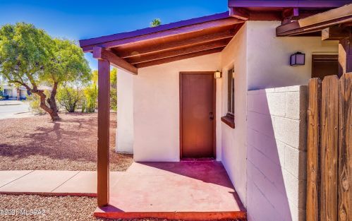 4137 1 St, Tucson AZ 85711-1510 exterior