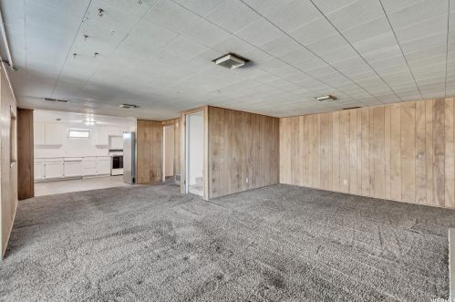 9552 Indian Rdg Dr, Sandy UT 84092-2945 exterior