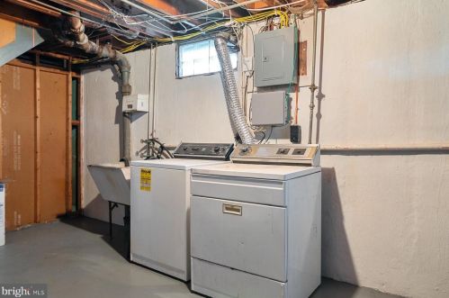 1320 Meadowvale Rd, Glen Burnie MD 21060-7017 exterior